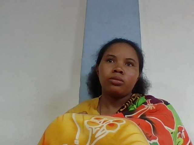 Juliah1a live cam on BongaCams
