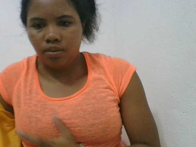 Juliah1a live cam on BongaCams