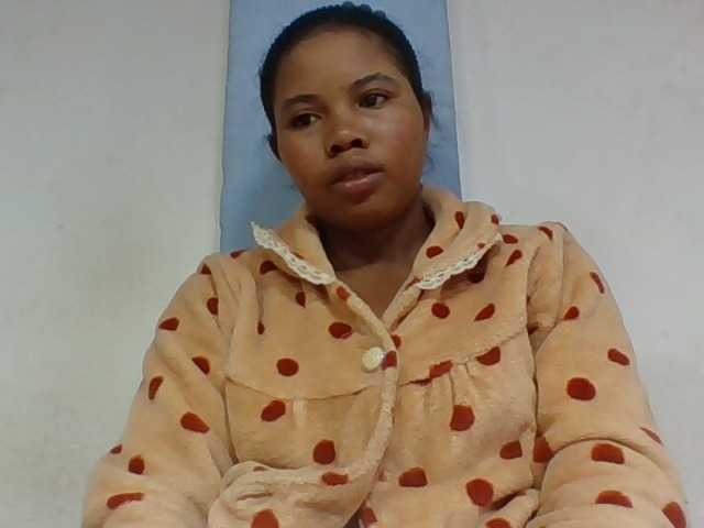 Juliah1a live cam on BongaCams