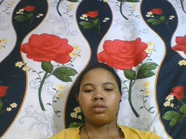 Juliah1a live cam on BongaCams