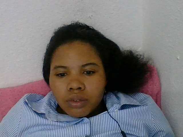 Juliah1a live cam on BongaCams