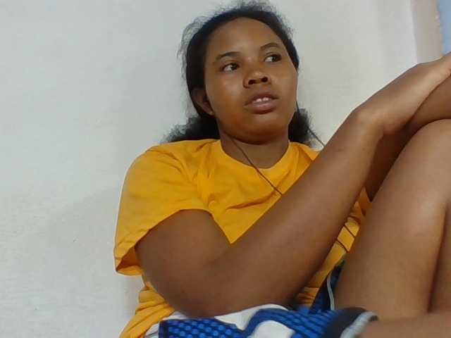Juliah1a live cam on BongaCams