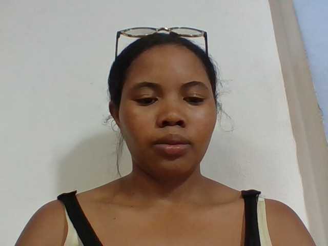 Juliah1a live cam on BongaCams