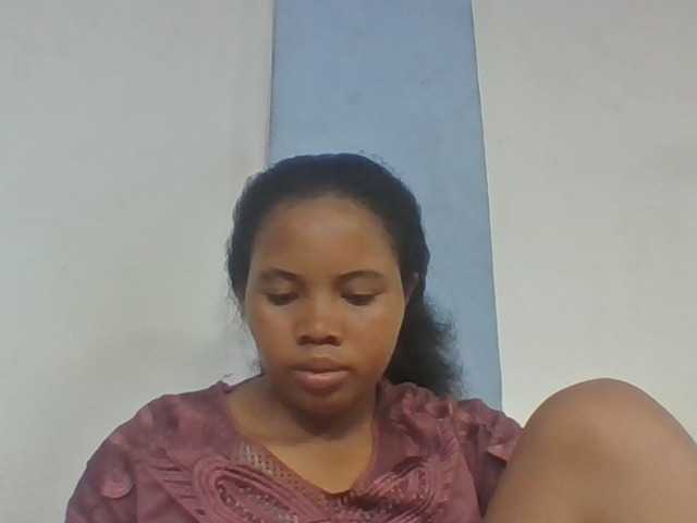 Juliah1a live cam on BongaCams
