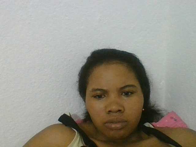 Juliah1a live cam on BongaCams