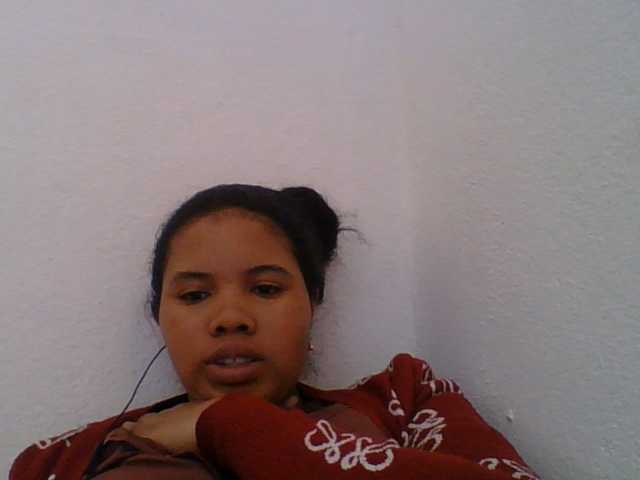 Juliah1a live cam on BongaCams