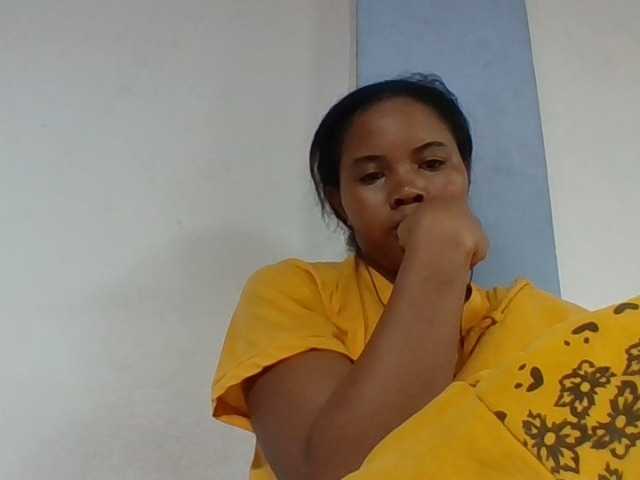Juliah1a live cam on BongaCams