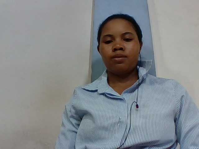 Juliah1a live cam on BongaCams