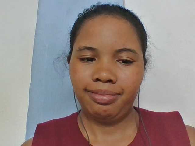 Juliah1a live cam on BongaCams