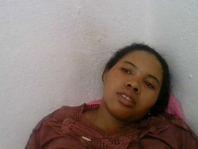 Juliah1a live cam on BongaCams