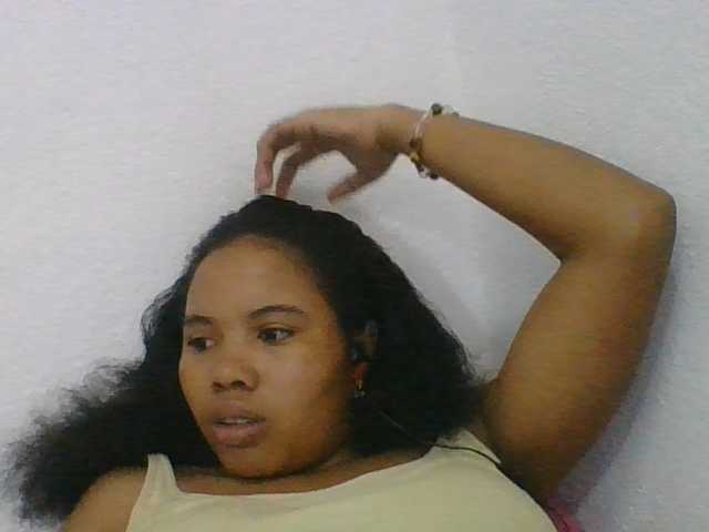 Juliah1a live cam on BongaCams
