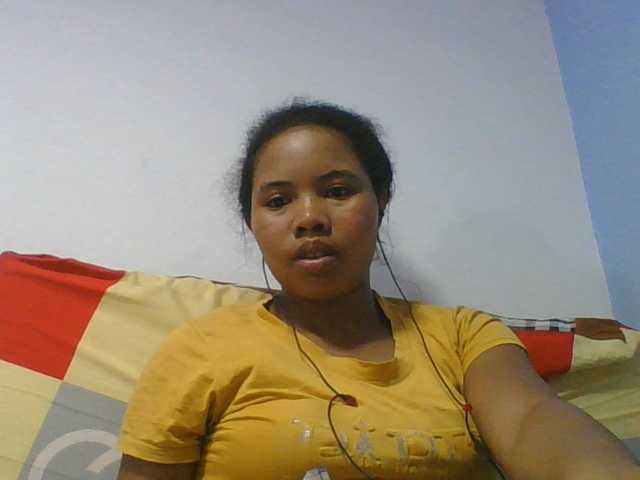 Juliah1a live cam on BongaCams
