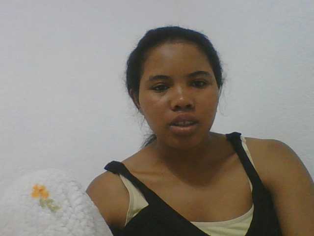 Juliah1a live cam on BongaCams