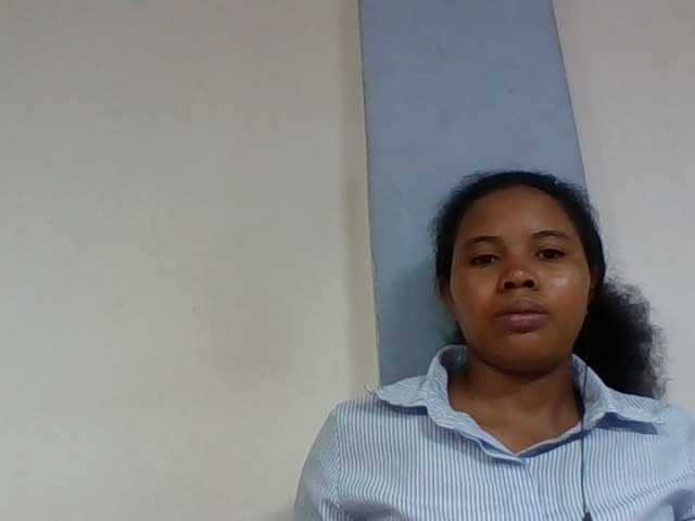 Juliah1a live webcam show