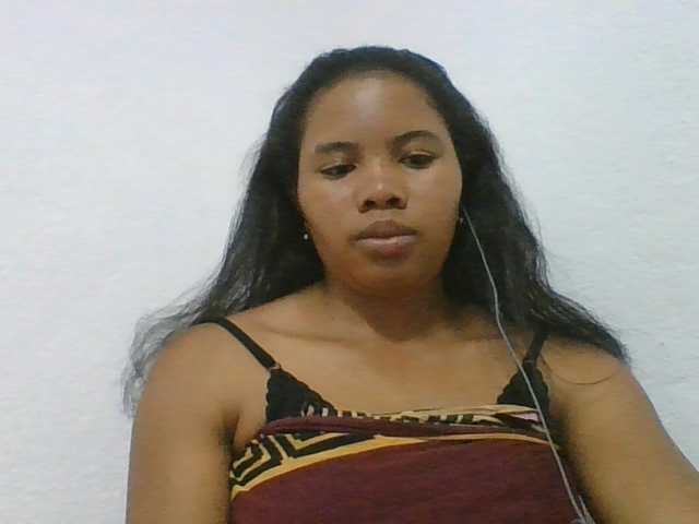 Juliah1a live cam on BongaCams