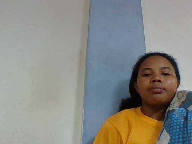 Juliah1a live cam on BongaCams