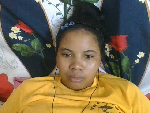 Juliah1a live cam on BongaCams