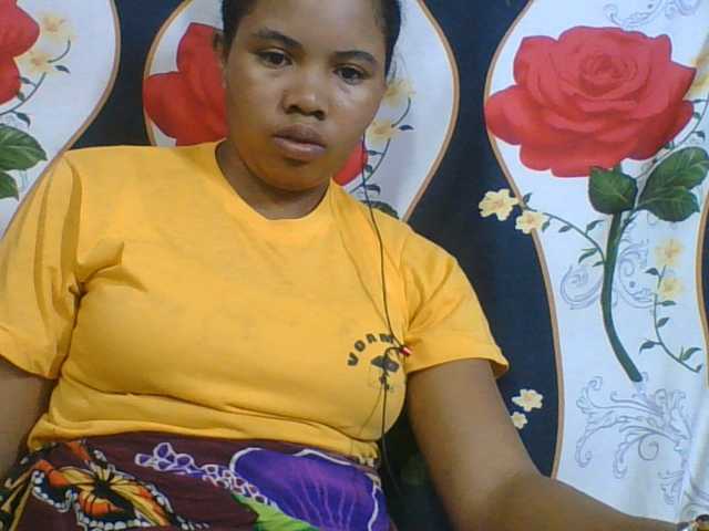 Juliah1a live cam on BongaCams