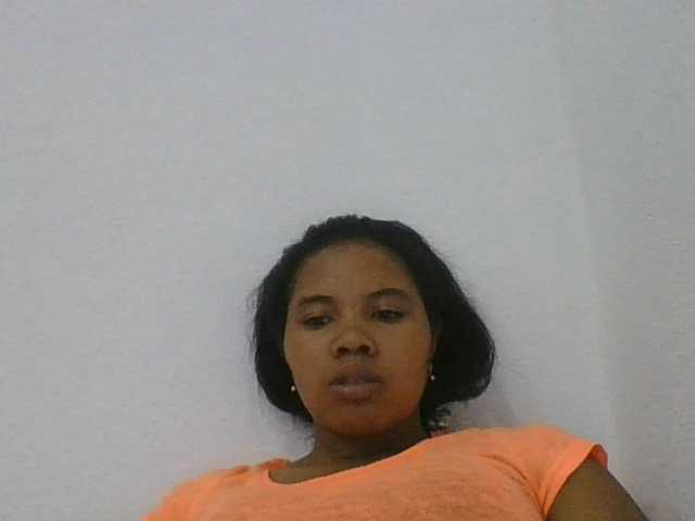 Juliah1a live cam on BongaCams