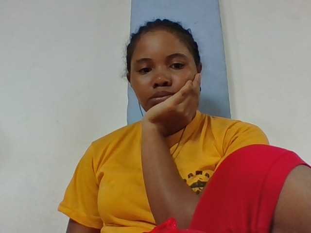 Juliah1a live cam on BongaCams