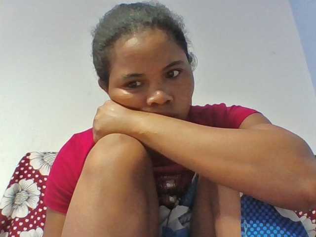 Juliah1a live cam on BongaCams