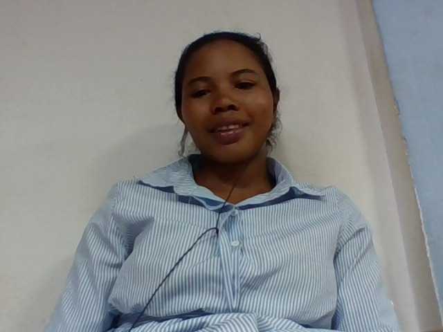 Juliah1a live cam on BongaCams