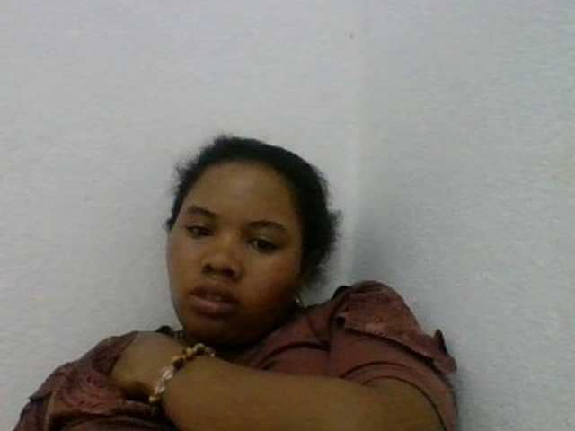Juliah1a live cam on BongaCams