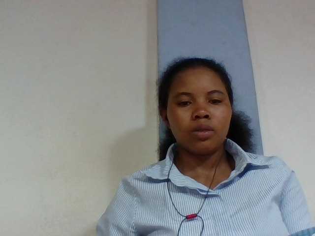 Juliah1a live cam on BongaCams