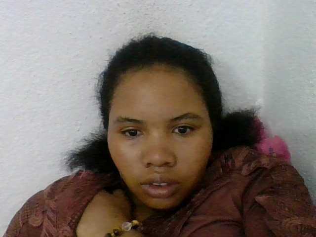 Juliah1a live cam on BongaCams
