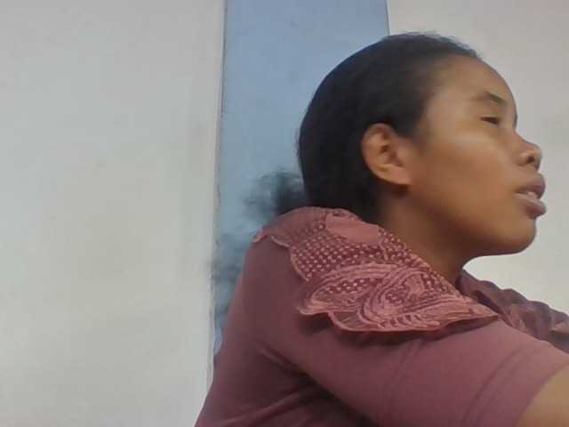 Juliah1a live cam on BongaCams