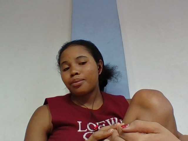 Juliah1a live cam on BongaCams