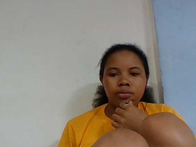 Juliah1a live cam on BongaCams