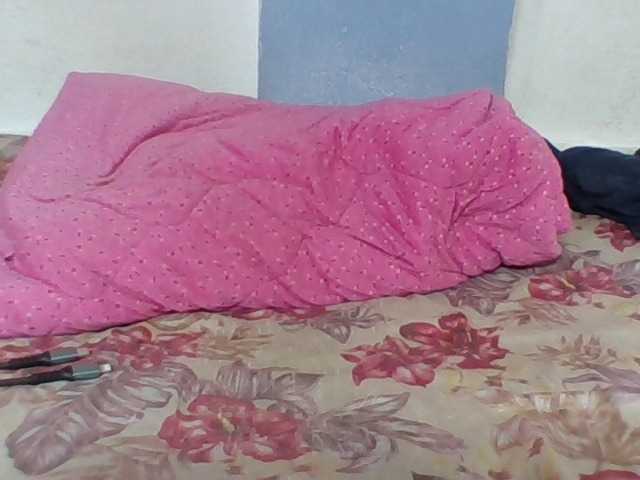 Juliah1a live cam on BongaCams