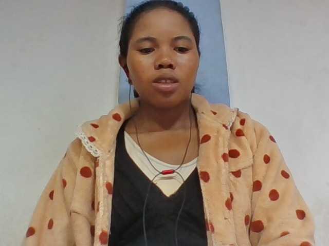 Juliah1a live cam on BongaCams