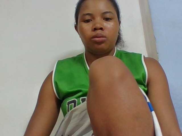 Juliah1a live cam on BongaCams