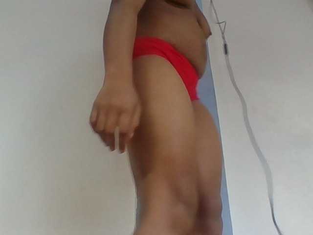 Juliah1a live cam on BongaCams