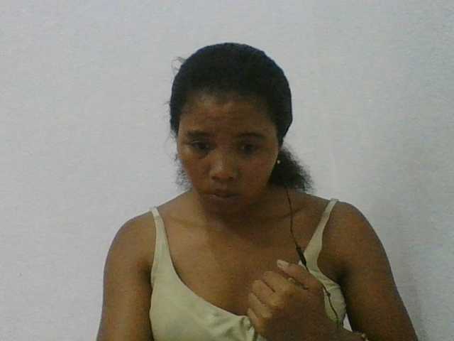 Juliah1a live cam on BongaCams