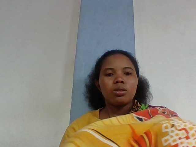 Juliah1a live cam on BongaCams