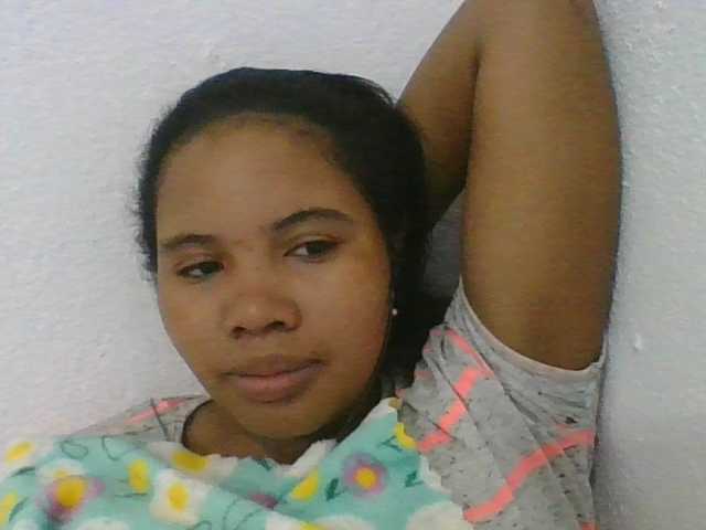 Juliah1a live cam on BongaCams