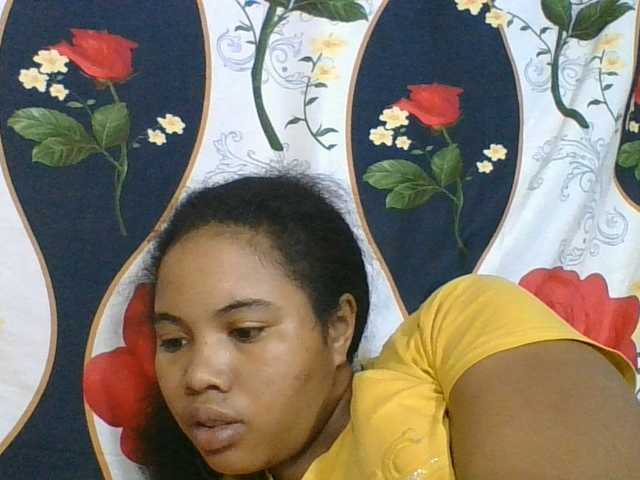 Juliah1a live cam on BongaCams