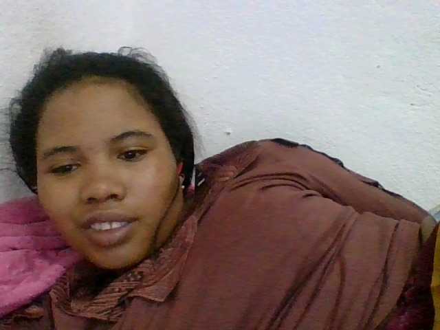 Juliah1a live cam on BongaCams