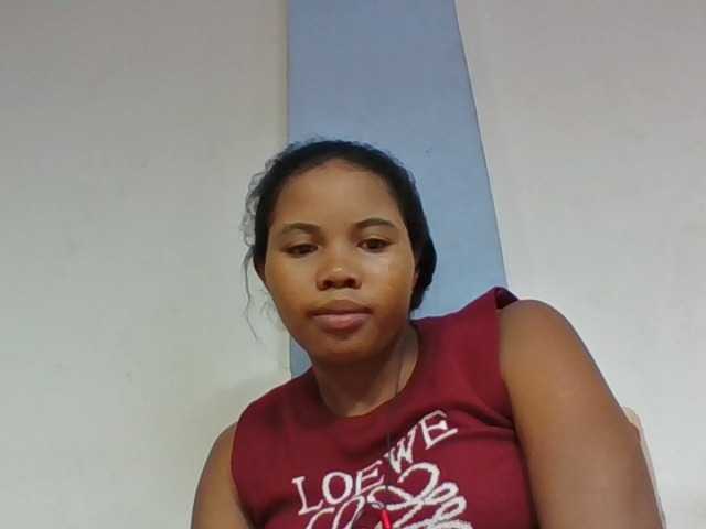 Juliah1a live cam on BongaCams