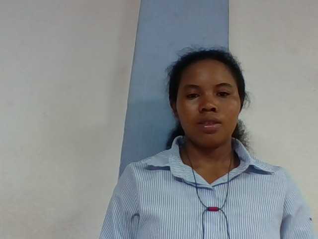 Juliah1a live webcam show