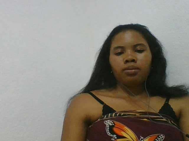 Juliah1a live cam on BongaCams