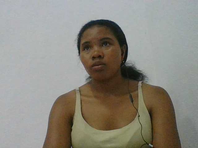 Juliah1a live cam on BongaCams