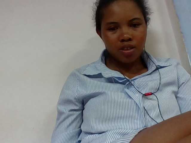 Juliah1a live cam on BongaCams