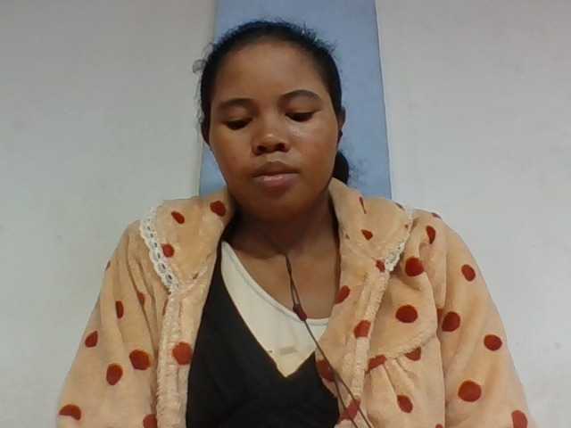 Juliah1a live cam on BongaCams