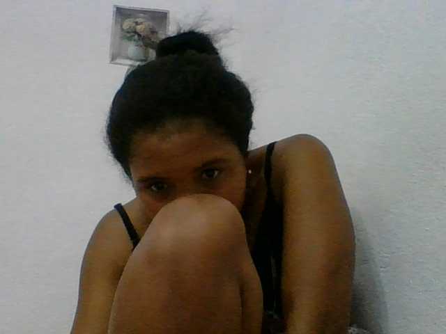 Juliah1a live cam on BongaCams