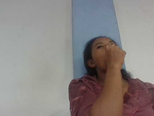 Juliah1a live webcam show