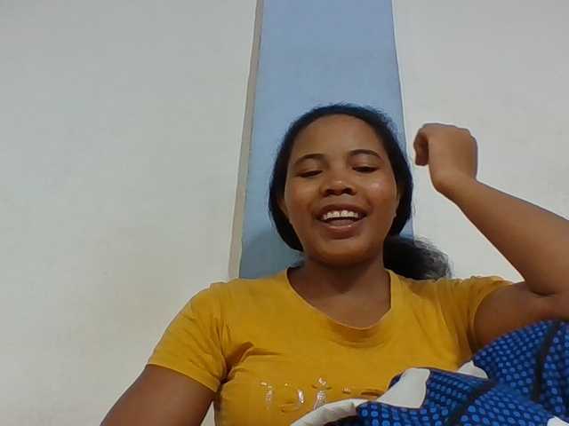 Juliah1a live cam on BongaCams